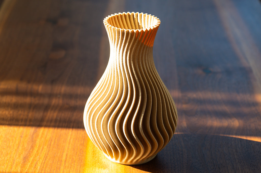 Wooden vase "The Wave" with integrated glass insert for fresh flowers