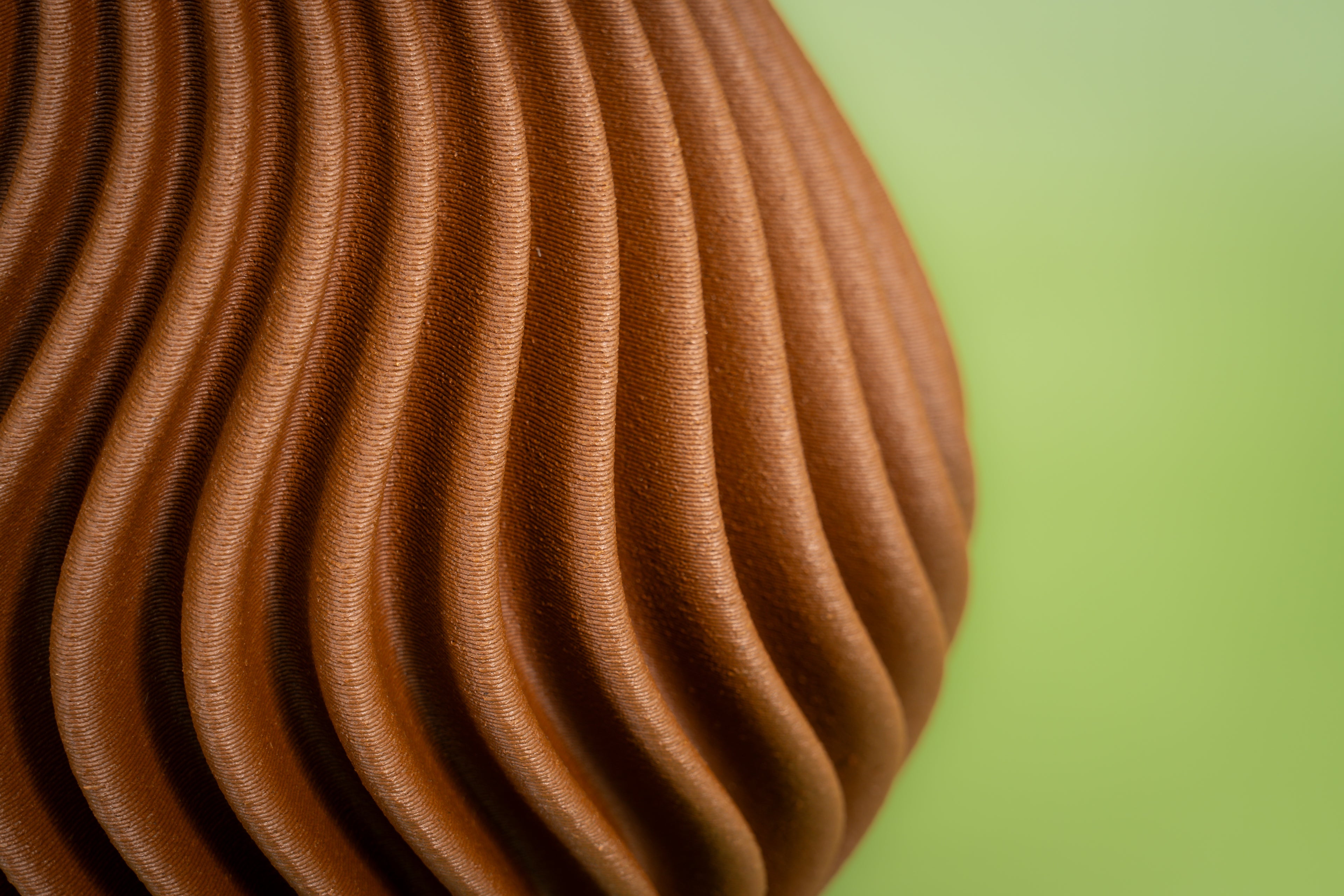 Wooden vase "The Wave" with integrated glass insert for fresh flowers