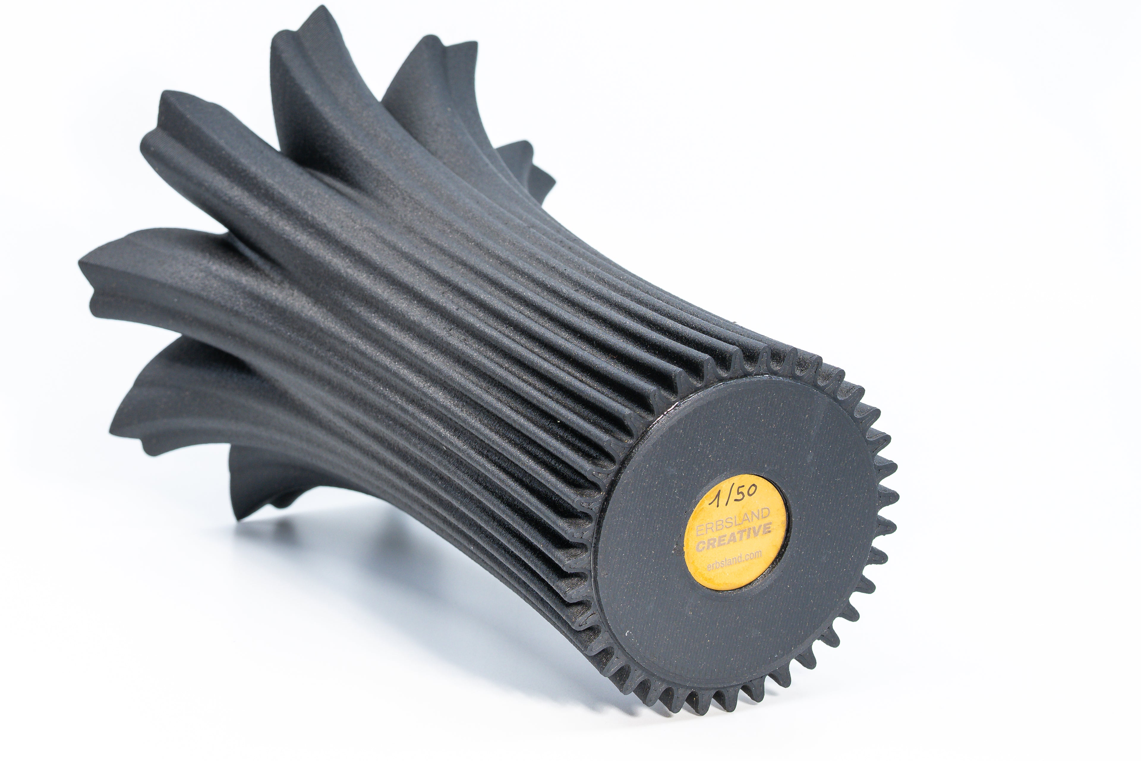 Jarrón de madera „Bloom Edge“ con inserto de vidrio para flores frescas