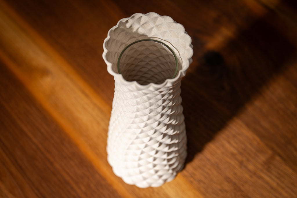 Wooden vase "Facet Flow" with integrated glass insert for fresh flowers