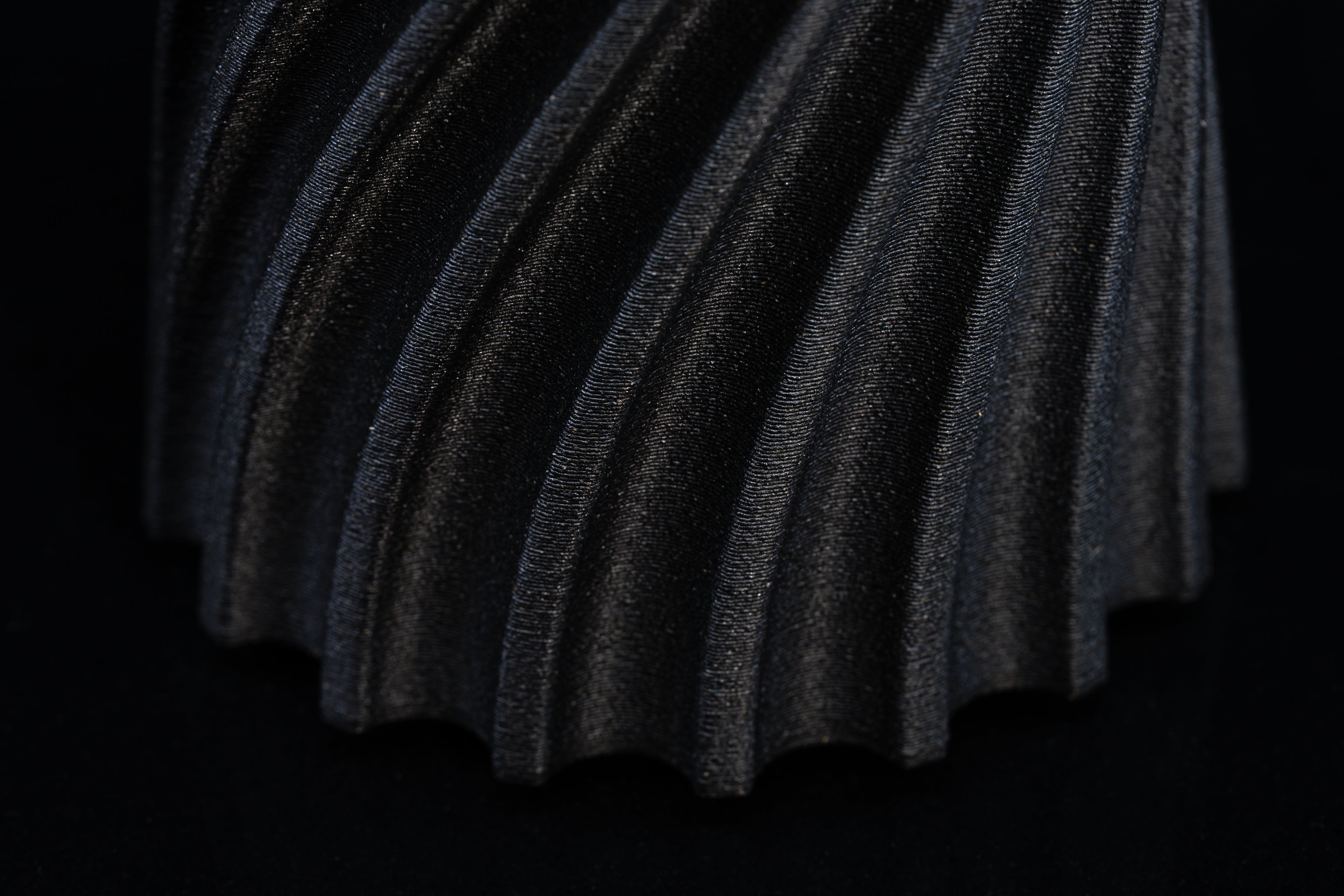 Wooden vase "Wind" with integrated glass insert for fresh flowers