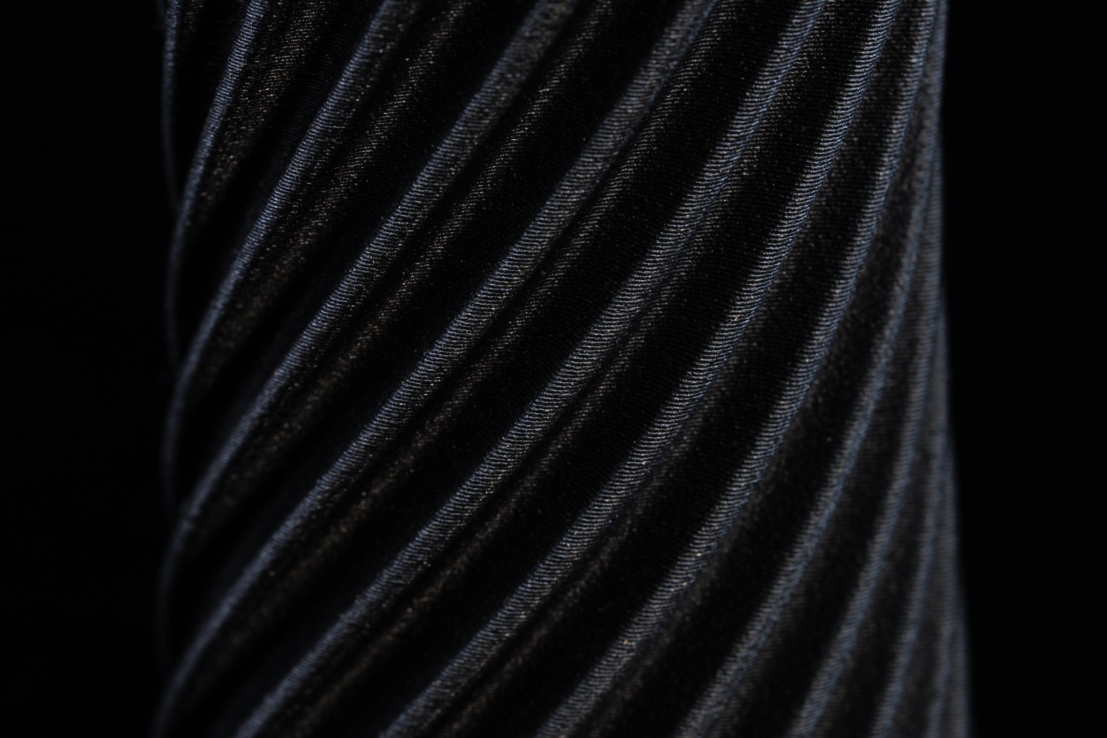 Wooden vase "Wind" with integrated glass insert for fresh flowers